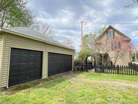 607 Fourth St, Howe, IN 46746 photo 5