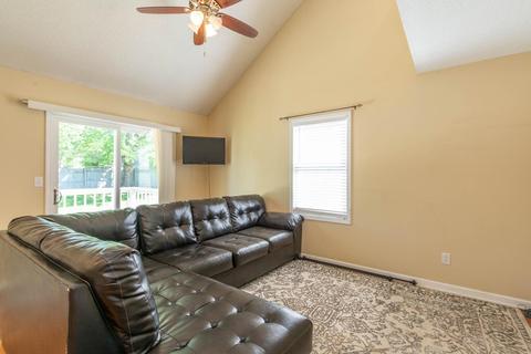 4301 E Cricket Knl, Bloomington, IN 47401 photo 8