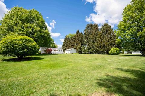 52084 Fir Rd, Granger, IN 46530 photo 6