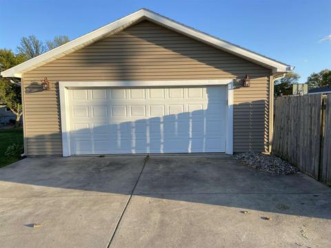 304 E Walnut St, Chalmers, IN 47929 photo 22