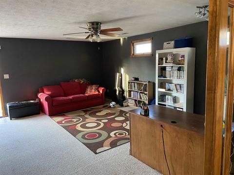 304 E Walnut St, Chalmers, IN 47929 photo 16