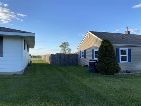 304 E Walnut St, Chalmers, IN 47929 photo 20