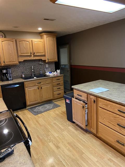 304 E Walnut St, Chalmers, IN 47929 photo 7