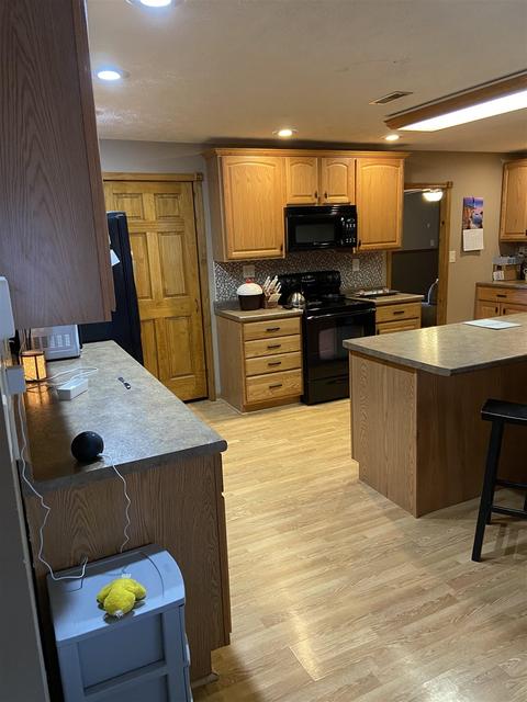 304 E Walnut St, Chalmers, IN 47929 photo 3