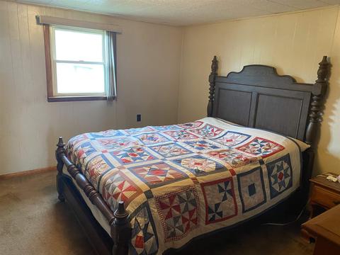310 S Ohio St, Hazleton, IN 47640 photo 9