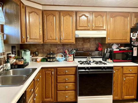 419 E Cherry St, Bluffton, IN 46714 photo 10