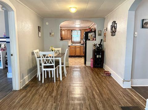 419 E Cherry St, Bluffton, IN 46714 photo 5