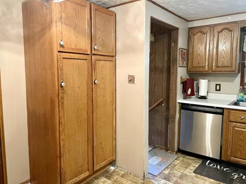 419 E Cherry St, Bluffton, IN 46714 photo 8