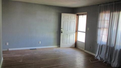 447 E North St, Dunkirk, IN 47336 photo 4
