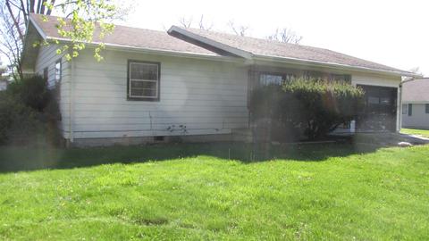 447 E North St, Dunkirk, IN 47336 photo 2