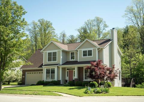 4723 E Donington Dr, Bloomington, IN 47401 photo 1