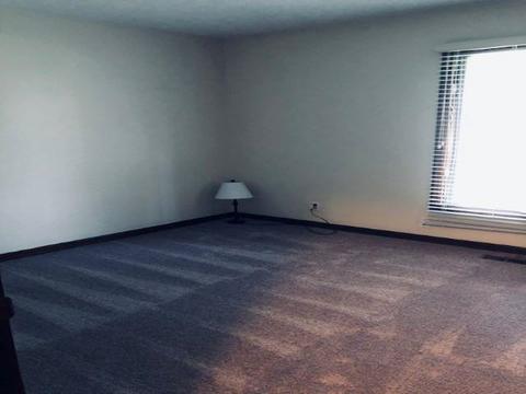 4317 E Walpole Ln, Bloomington, IN 47408 photo 4