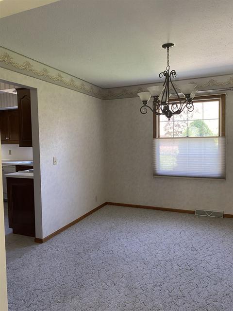 400 Eugene Dr, Middlebury, IN 46540 photo 11