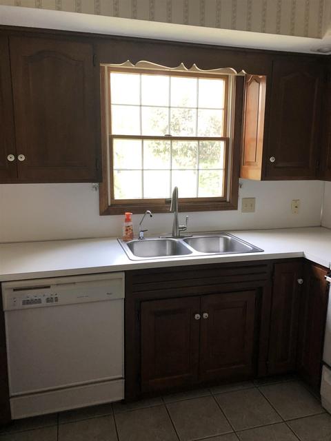 400 Eugene Dr, Middlebury, IN 46540 photo 9