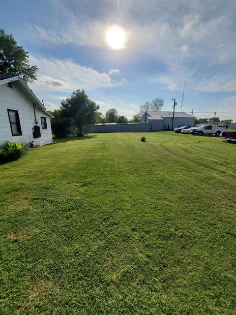 924 Thomas St, Bicknell, IN 47512 photo 8
