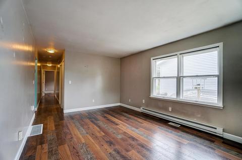 214 N Maple St, Lagrange, IN 46761 photo 5