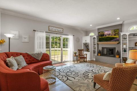 17912 Augusta Ct, Granger, IN 46530 photo 4