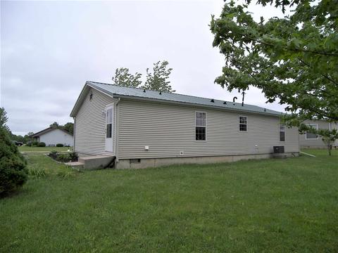 100 W Noah St, Claypool, IN 46510 photo 6