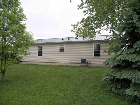 100 W Noah St, Claypool, IN 46510 photo 4