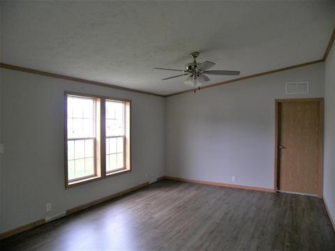 100 W Noah St, Claypool, IN 46510 photo 8