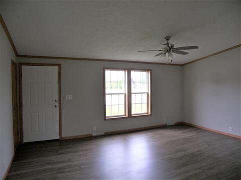 100 W Noah St, Claypool, IN 46510 photo 7