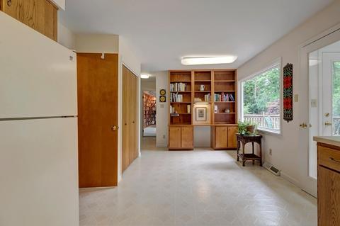 2111 E Meadow Bluff Ct, Bloomington, IN 47401 photo 24