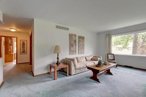 2111 E Meadow Bluff Ct, Bloomington, IN 47401 photo 11