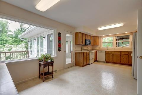 2111 E Meadow Bluff Ct, Bloomington, IN 47401 photo 25
