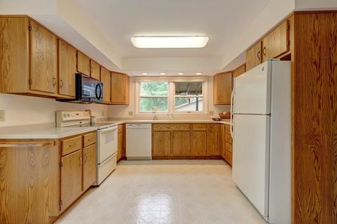 2111 E Meadow Bluff Ct, Bloomington, IN 47401 photo 19