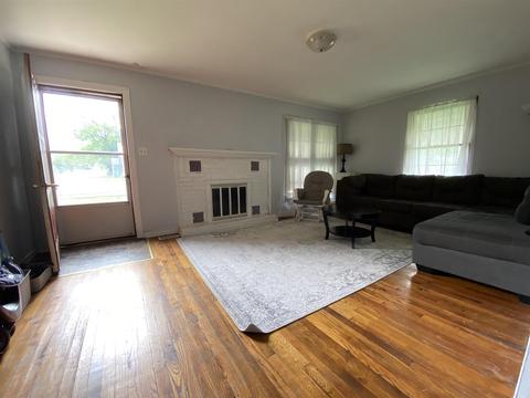 551 S 9th St, Mitchell, IN 47446 photo 4
