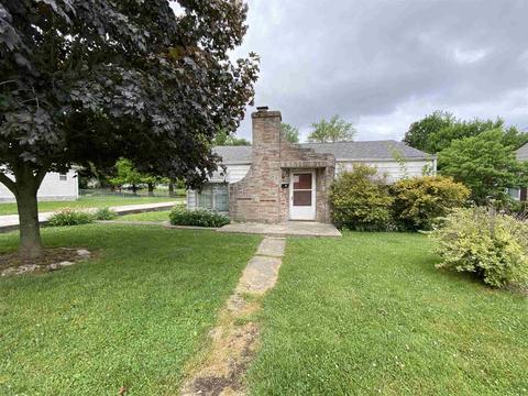 551 S 9th St, Mitchell, IN 47446 photo 1