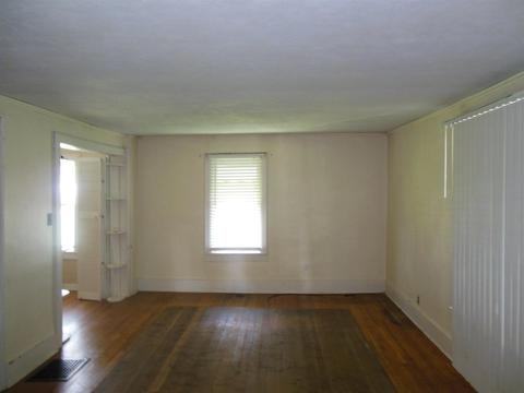 209 E Green St, Butler, IN 46721 photo 2