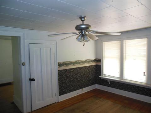 209 E Green St, Butler, IN 46721 photo 6