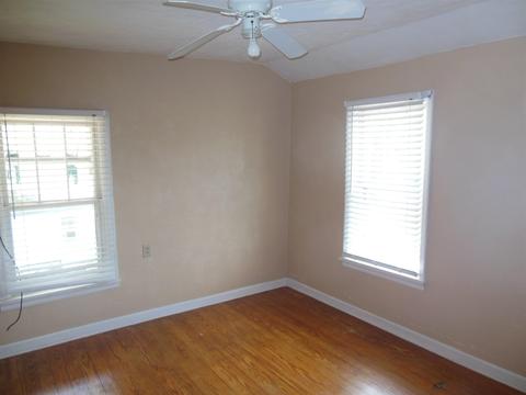 209 E Green St, Butler, IN 46721 photo 10