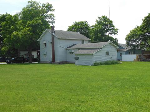 209 E Green St, Butler, IN 46721 photo 14