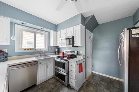 621 Eckman St, South Bend, IN 46614 photo 16