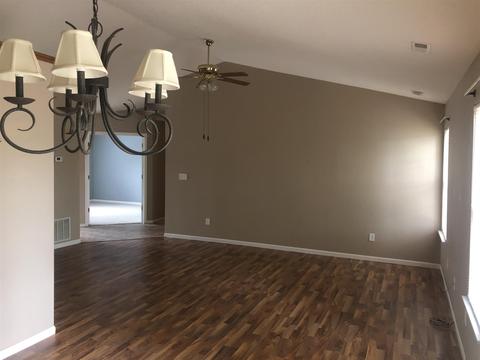 558 S Cobblestone Ct, Bloomington, IN 47403 photo 4