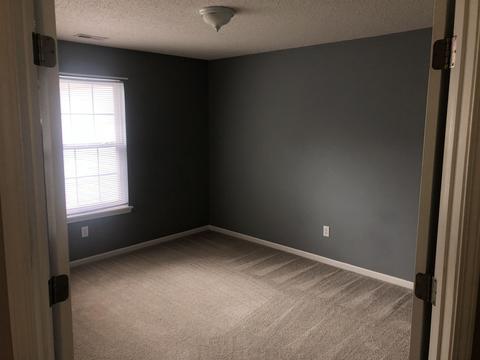 558 S Cobblestone Ct, Bloomington, IN 47403 photo 9