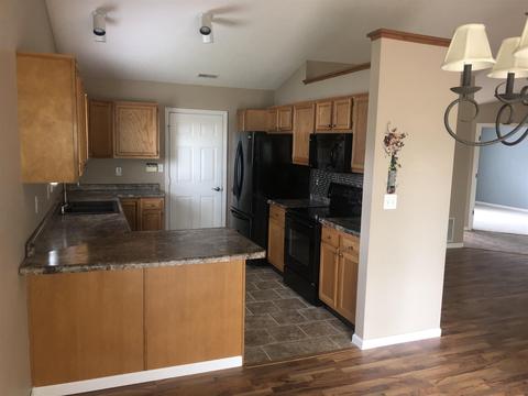 558 S Cobblestone Ct, Bloomington, IN 47403 photo 6