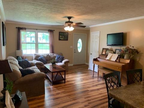 121 E Park Rd, Washington, IN 47501 photo 8