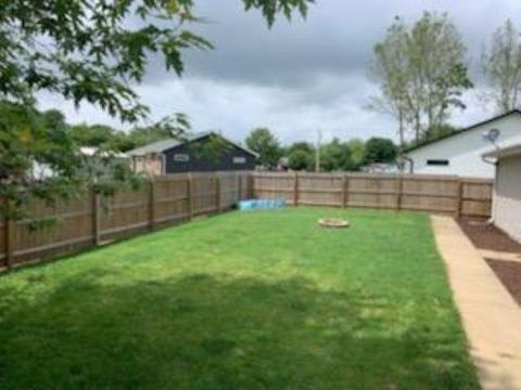 121 E Park Rd, Washington, IN 47501 photo 3
