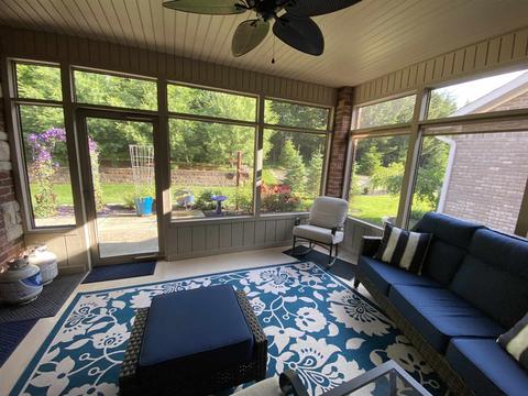 4584 E Falls Creek Dr, Bloomington, IN 47401 photo 2