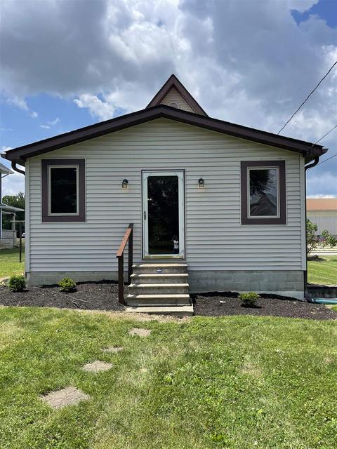 910 J St, Bedford, IN 47421 photo 3