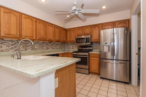 1015 E Sherbrooke Dr, Bloomington, IN 47401 photo 2