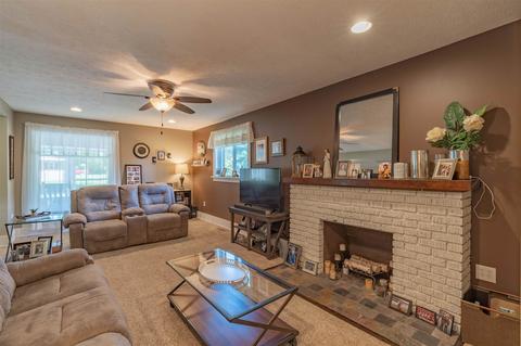 259 E Hill St, Wabash, IN 46992 photo 6