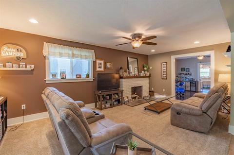259 E Hill St, Wabash, IN 46992 photo 5