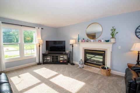 52099 Windermere Dr, Granger, IN 46530 photo 2