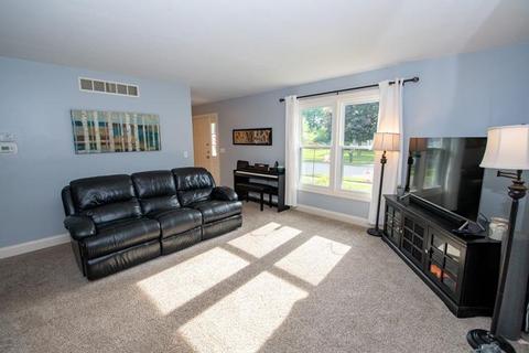 52099 Windermere Dr, Granger, IN 46530 photo 3