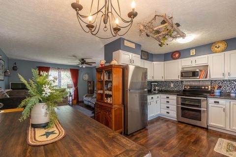 3330 W Festive Dr, Bloomington, IN 47403 photo 7