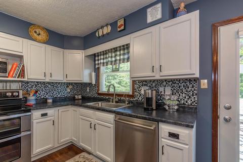 3330 W Festive Dr, Bloomington, IN 47403 photo 9